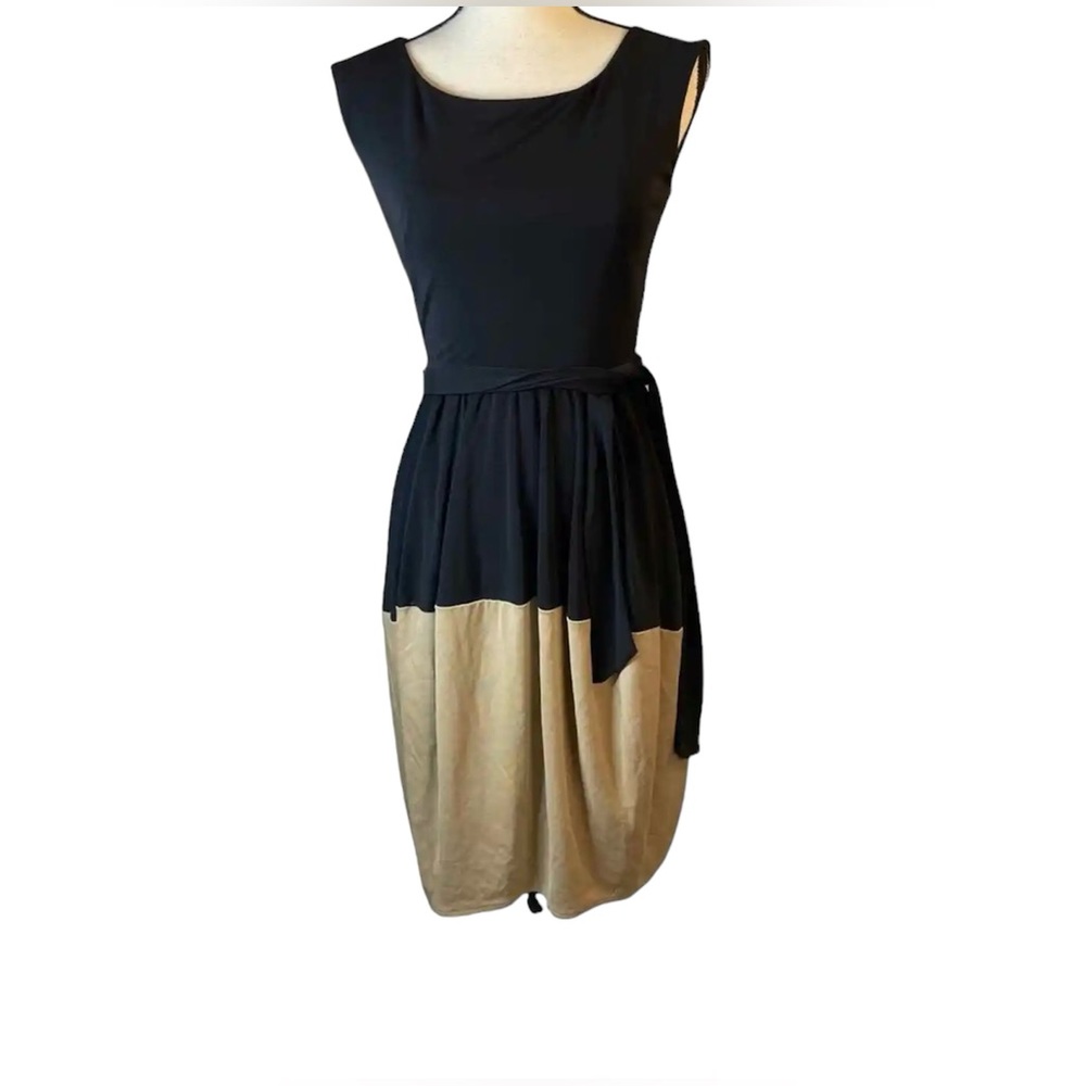 Gently Used Stretchy Ann Taylor Black and Beige Color Block Tulip Dress Sz 4P